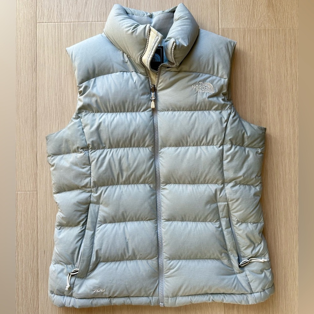 The North Face 700 Fill Down Vest Women’s Small Light Gray Puffer Zip Front